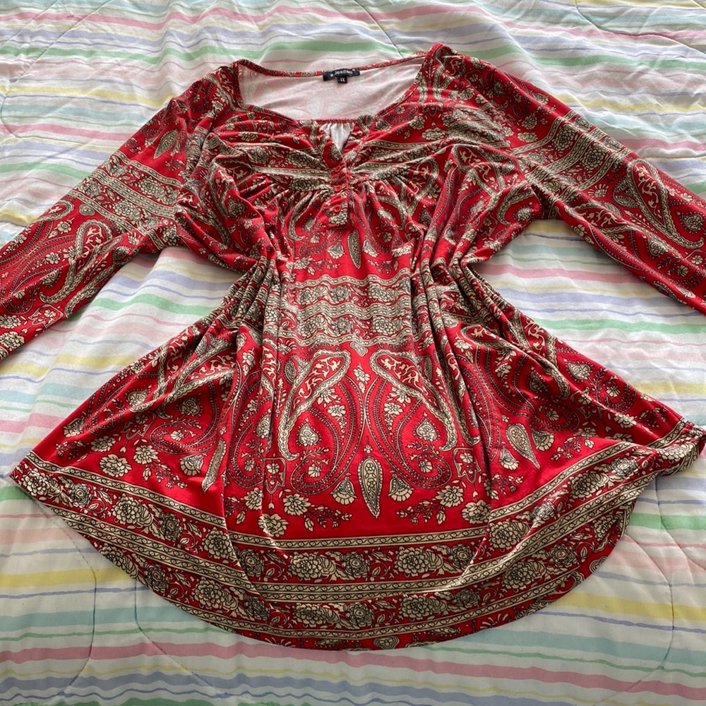 NWOT Red Paisley Handkerchief Tunic - Picture 5 of 5
